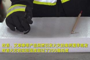 网友偶遇河南队大巴，警车开道？